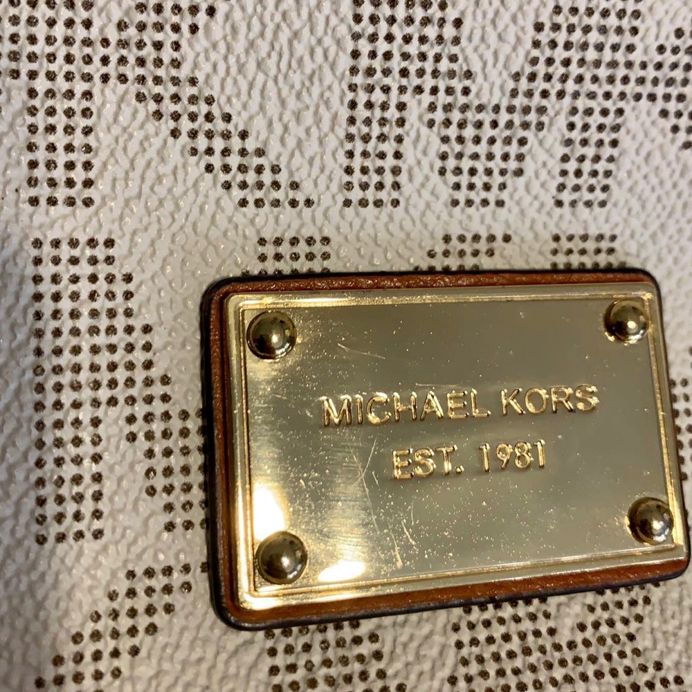 🔥🔥 Michael Kors Small Crossbody Bag - Picture 5 of 5